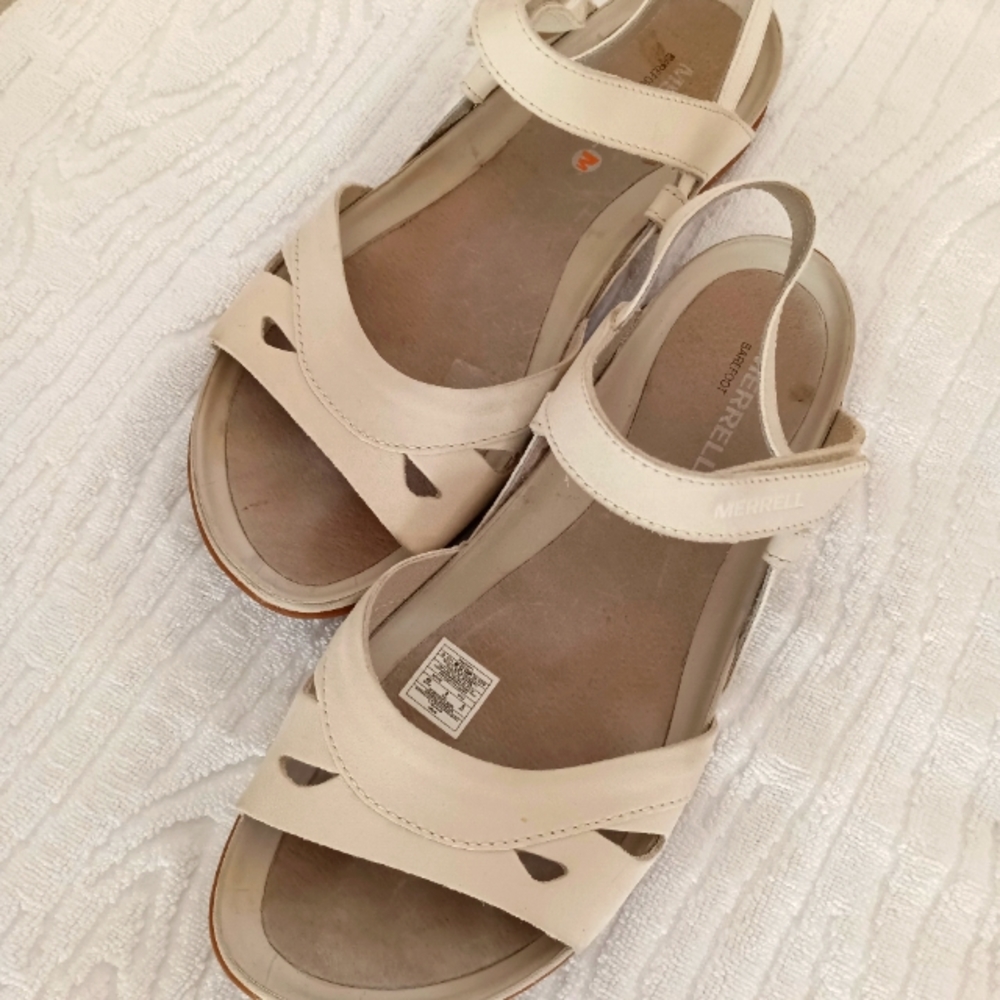 Merrell Sz 8 Cream Barefoot Sandals